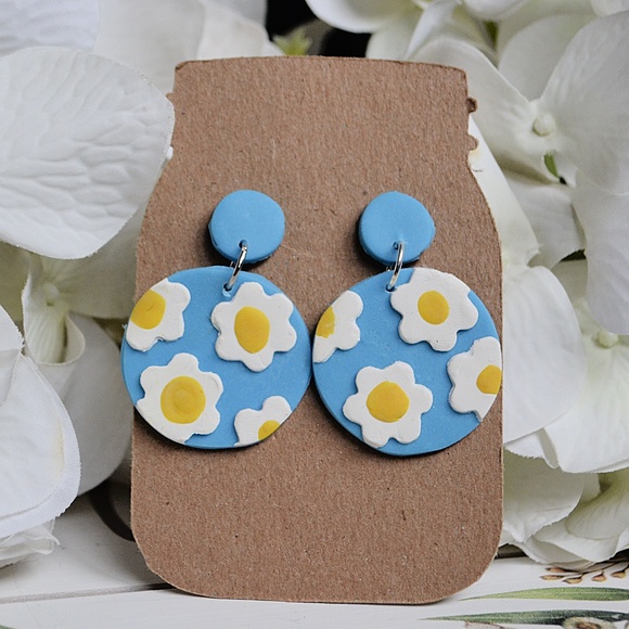 Daisy Clay Earrings Dangle - Picture 2 of 2
